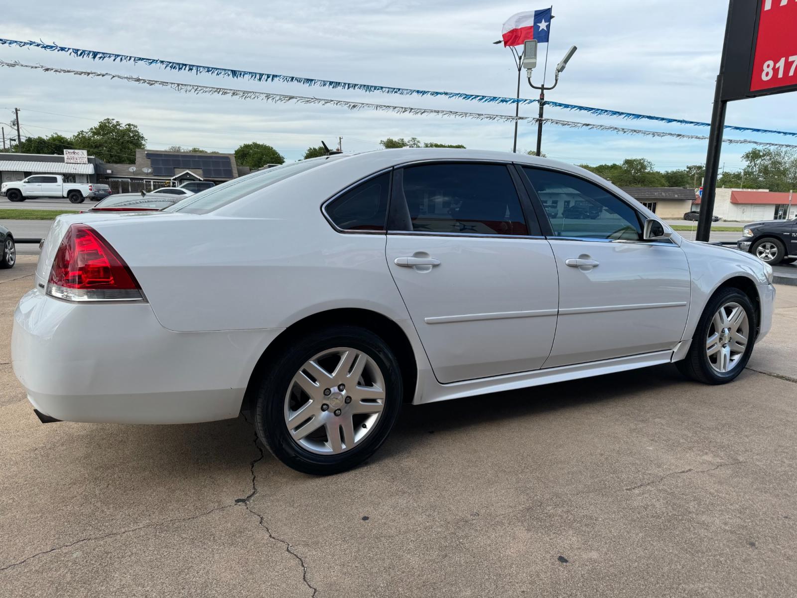 2016 WHITE CHEVROLET IMPALA LIMITED LT (2G1WB5E3XG1) , located at 5900 E. Lancaster Ave., Fort Worth, TX, 76112, (817) 457-5456, 0.000000, 0.000000 - Photo #3
